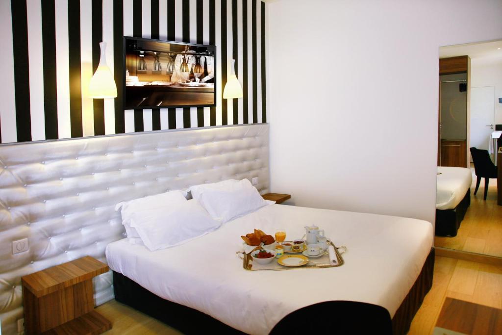 Sérignan-du-Comtat Le Pre Du Moulin - Maison Alonso - Hotel & Restaurant חדר תמונה