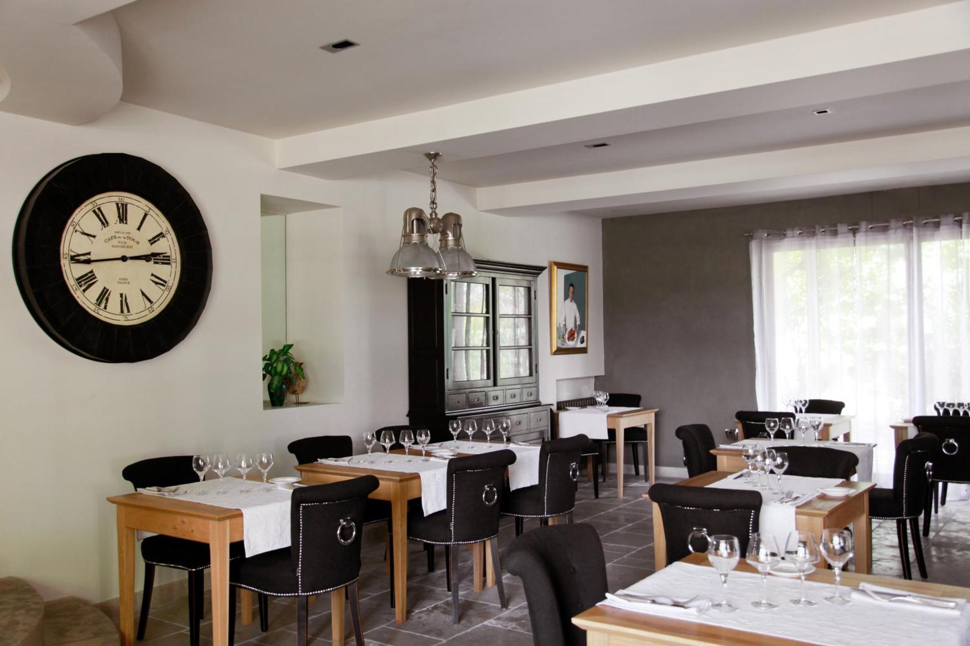 Sérignan-du-Comtat Le Pre Du Moulin - Maison Alonso - Hotel & Restaurant מראה חיצוני תמונה